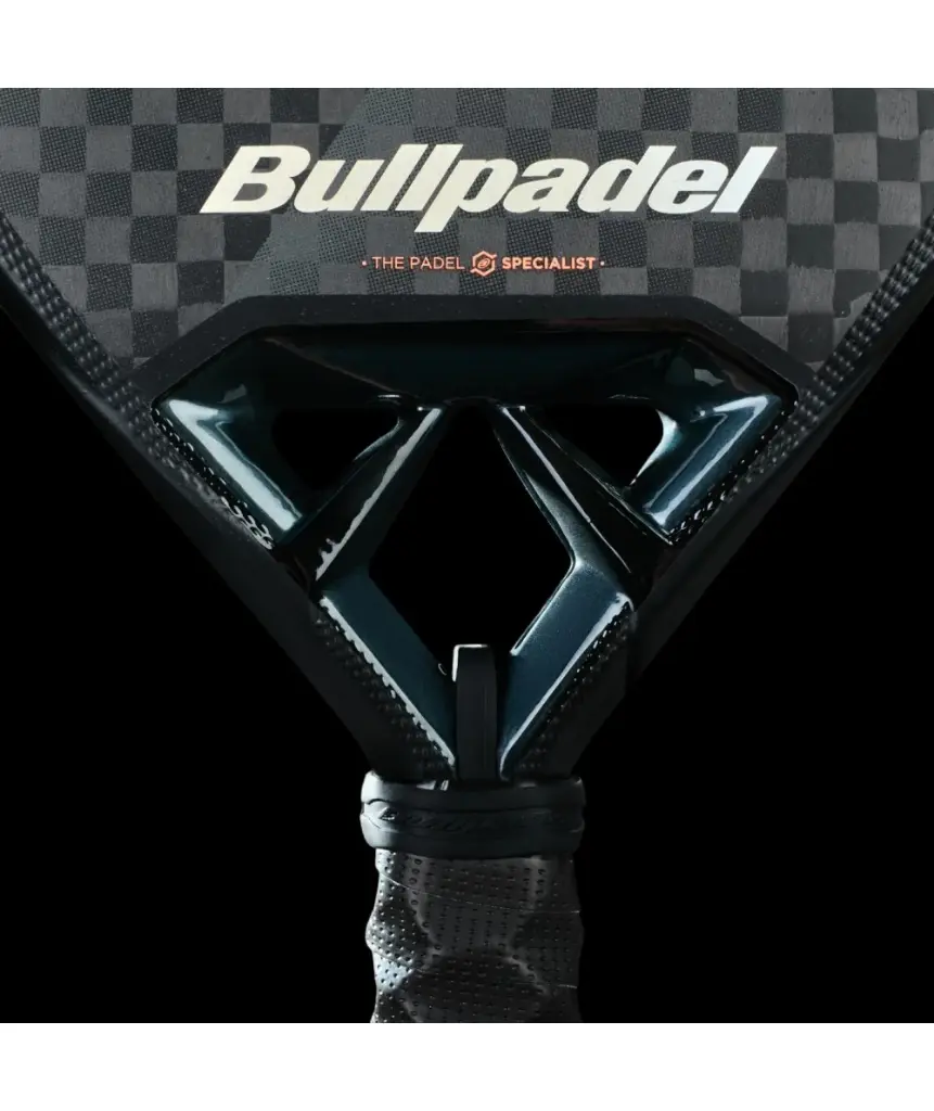 pala-bullpadel-vertex-04-hybrid-25-14.webp